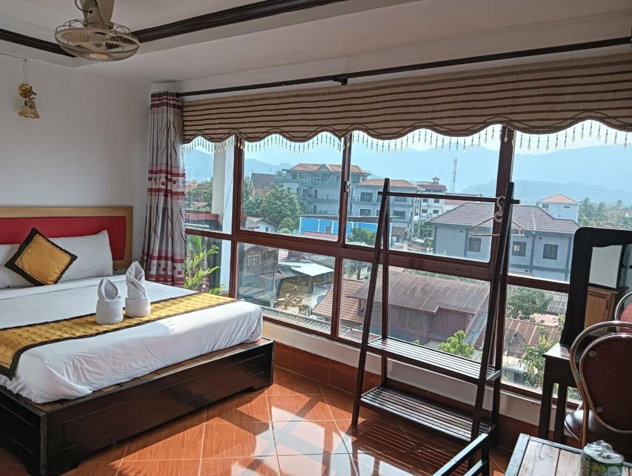 Bountang Riverside Hotel فان فيان المظهر الخارجي الصورة